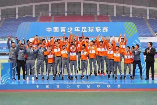 2018年辰星RGB激光放映通过改造升级，率先将物联网引入第二代激光系统，其光源制冷一体化的设计功能更完善，大大提升放映质量，同时操作更高效、更便捷，放映机、水冷机、光源三者联动控制，一键操作，让放映过程简洁高效，极大减少放映事故